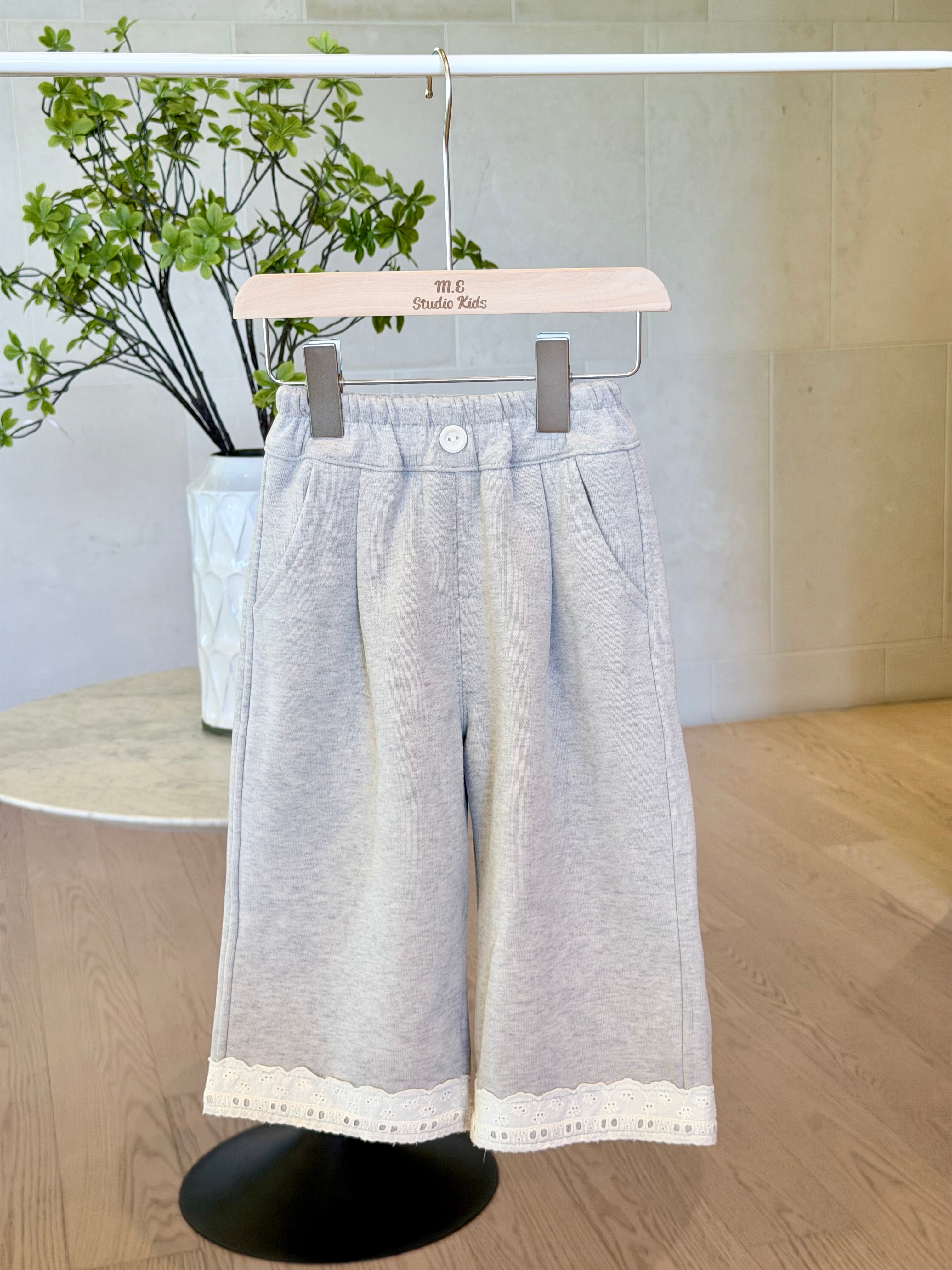Fleece-Lined Lace Trim Pants M.E Studio Kids