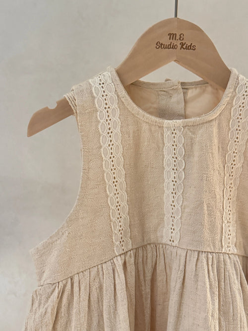 Creamy Vintage Lace Layered Dress M.E Studio Kids